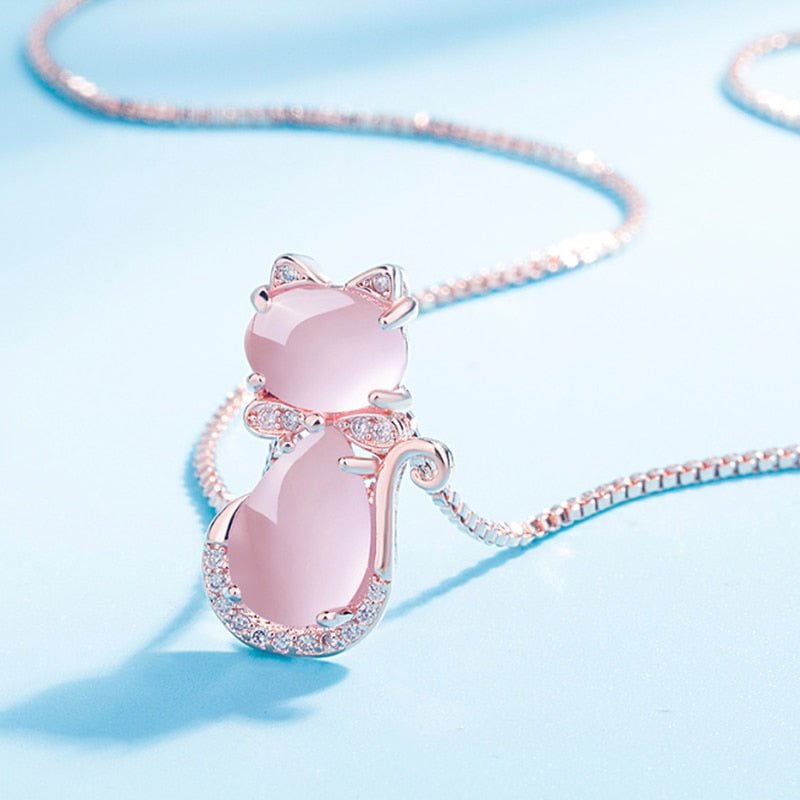 Collier de chat en pierre rose adorable avec zircon
