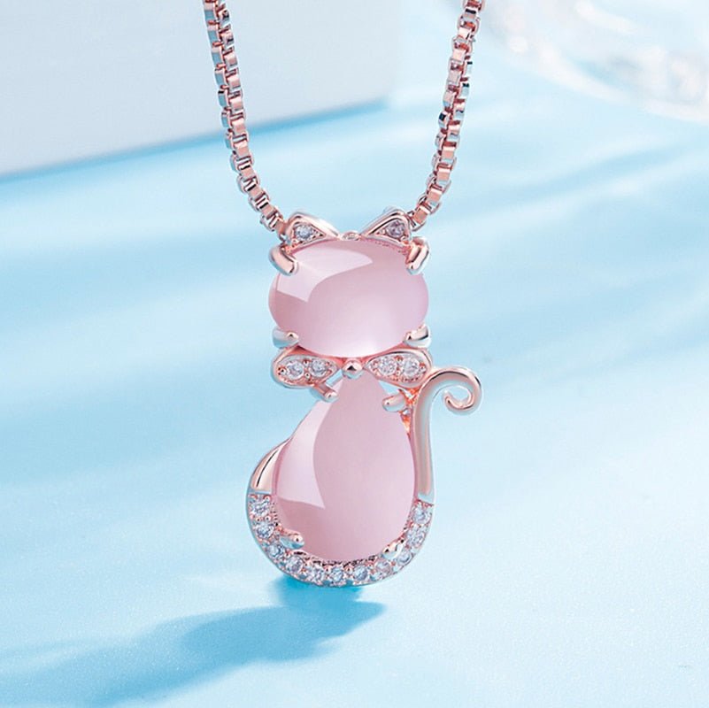 Collier de chat en pierre rose adorable avec zircon