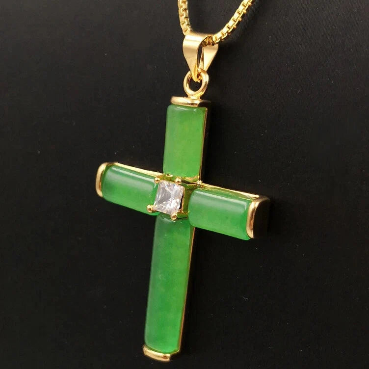 Collier croix en zirconium et jade