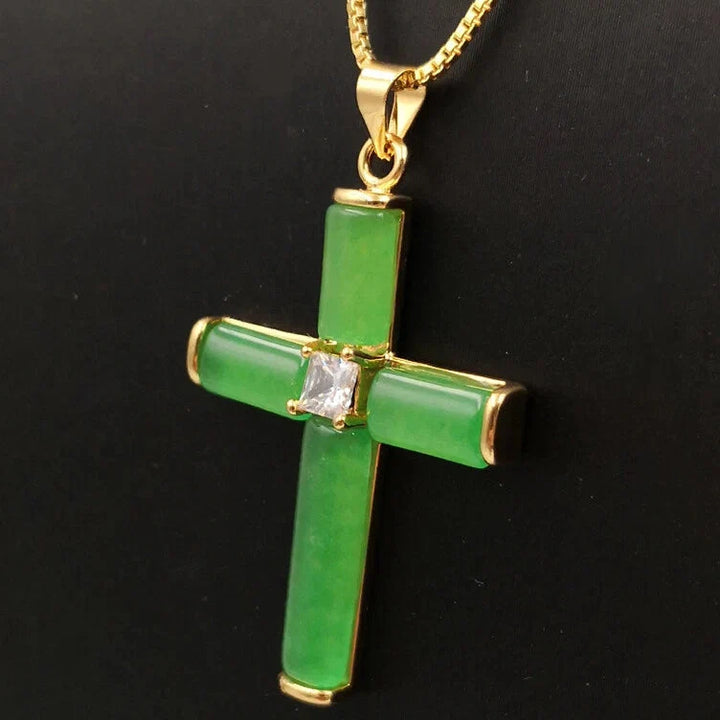 Collier croix en zirconium et jade