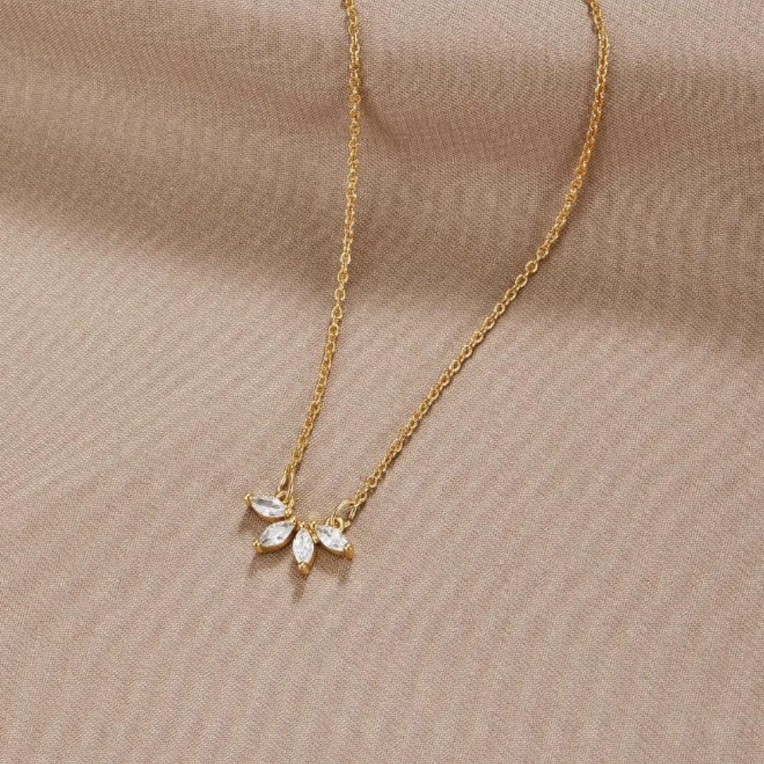 Collier en Cristal Brillant Feuille Omelia