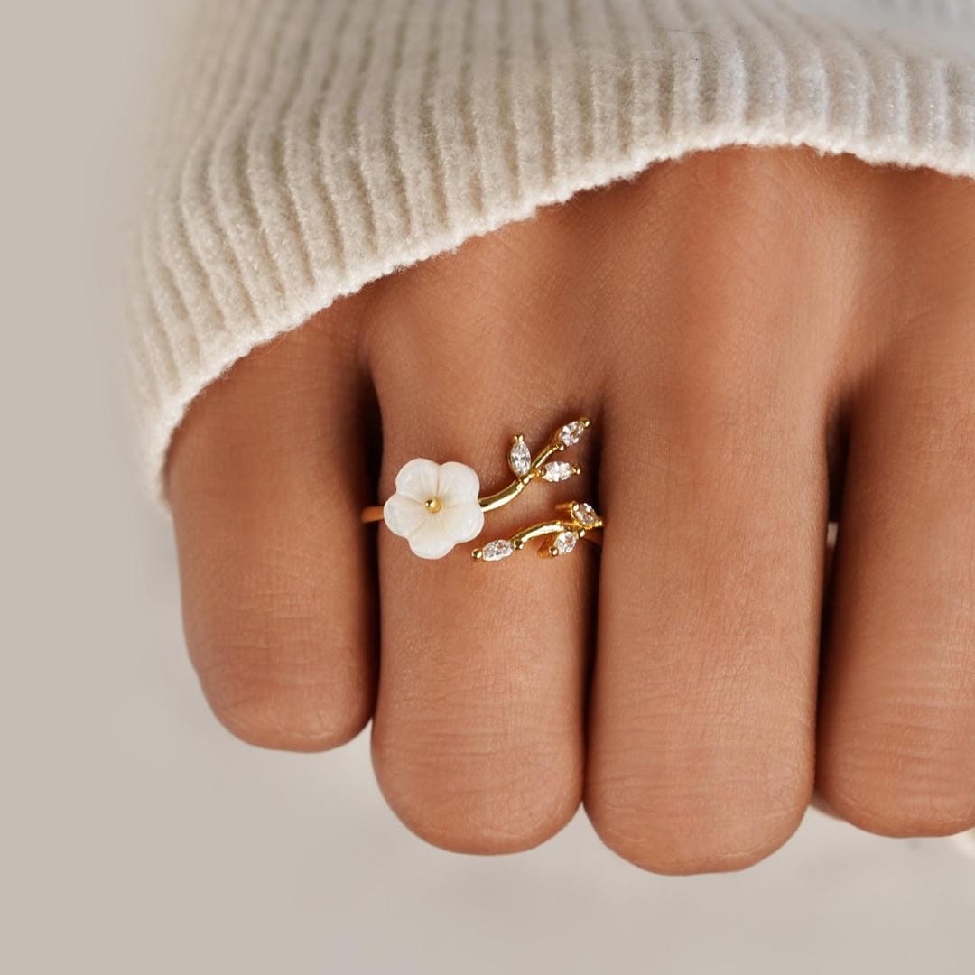 Bague Ajustable à Fleur Blanche