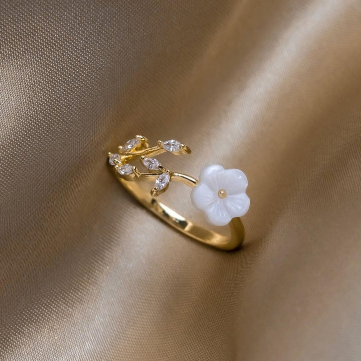 Bague Ajustable à Fleur Blanche